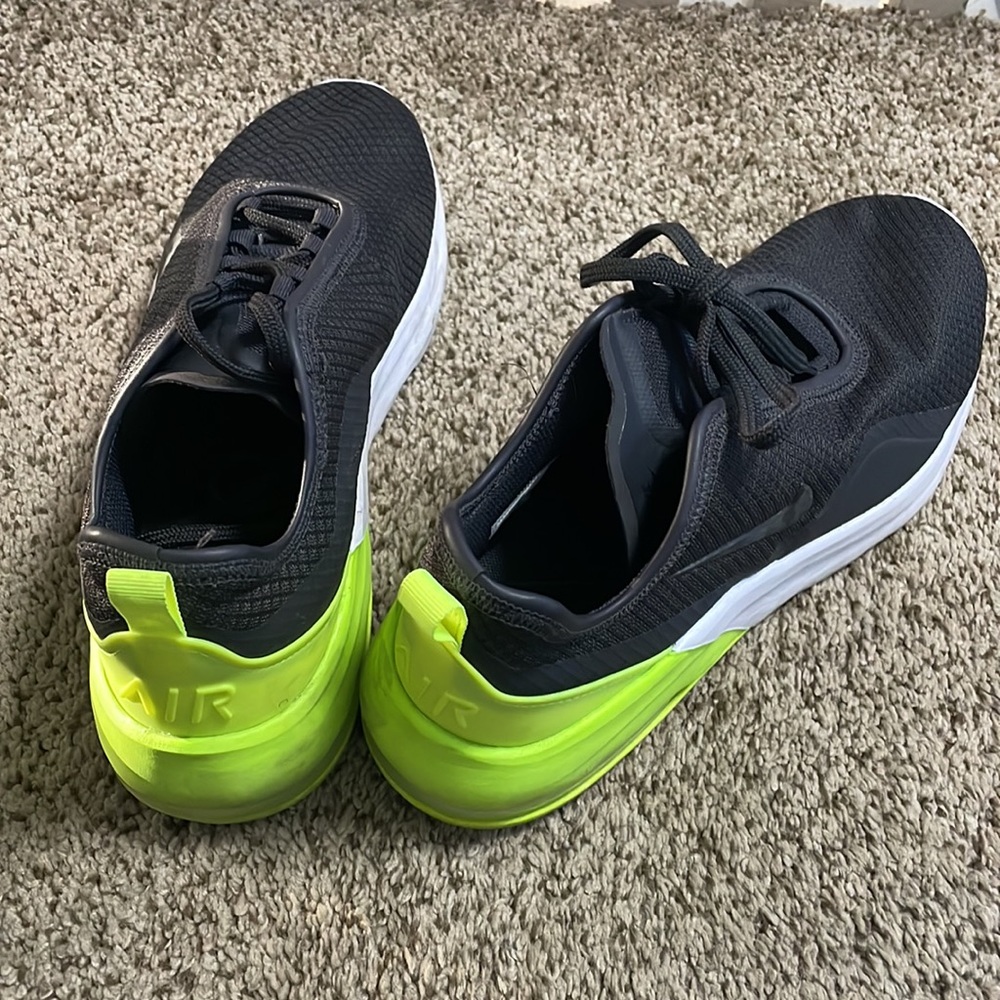 Lightweight sneaker - Picture 3 of 6